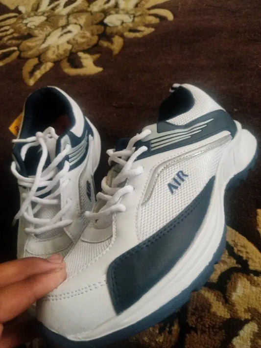 Stylish White Mesh Running Shoe