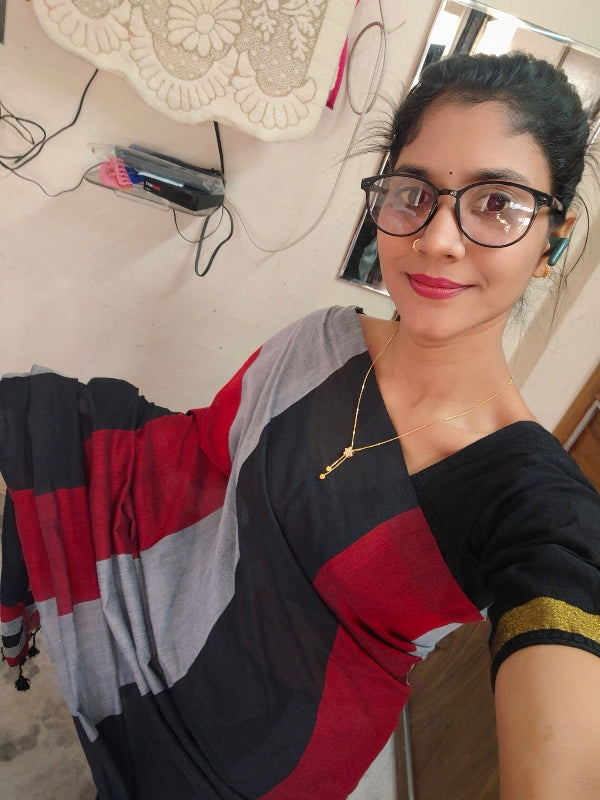 Handloom Khadi Cotton Check Saree