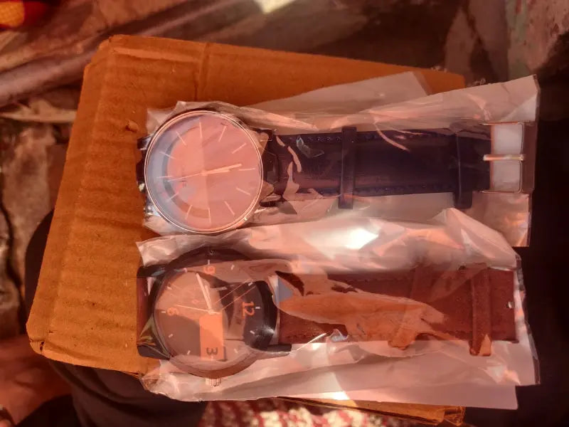 Attractive Men Analog Watch