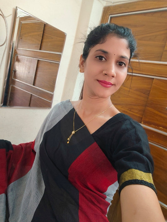 Handloom Khadi Cotton Check Saree