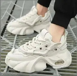 Retro White Casual Shoes - DripAndTrip